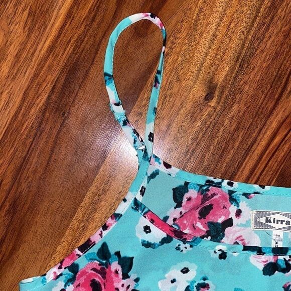 4 For $50 🎃Kirra Floral Tank Size Medium - Picture 4 of 4